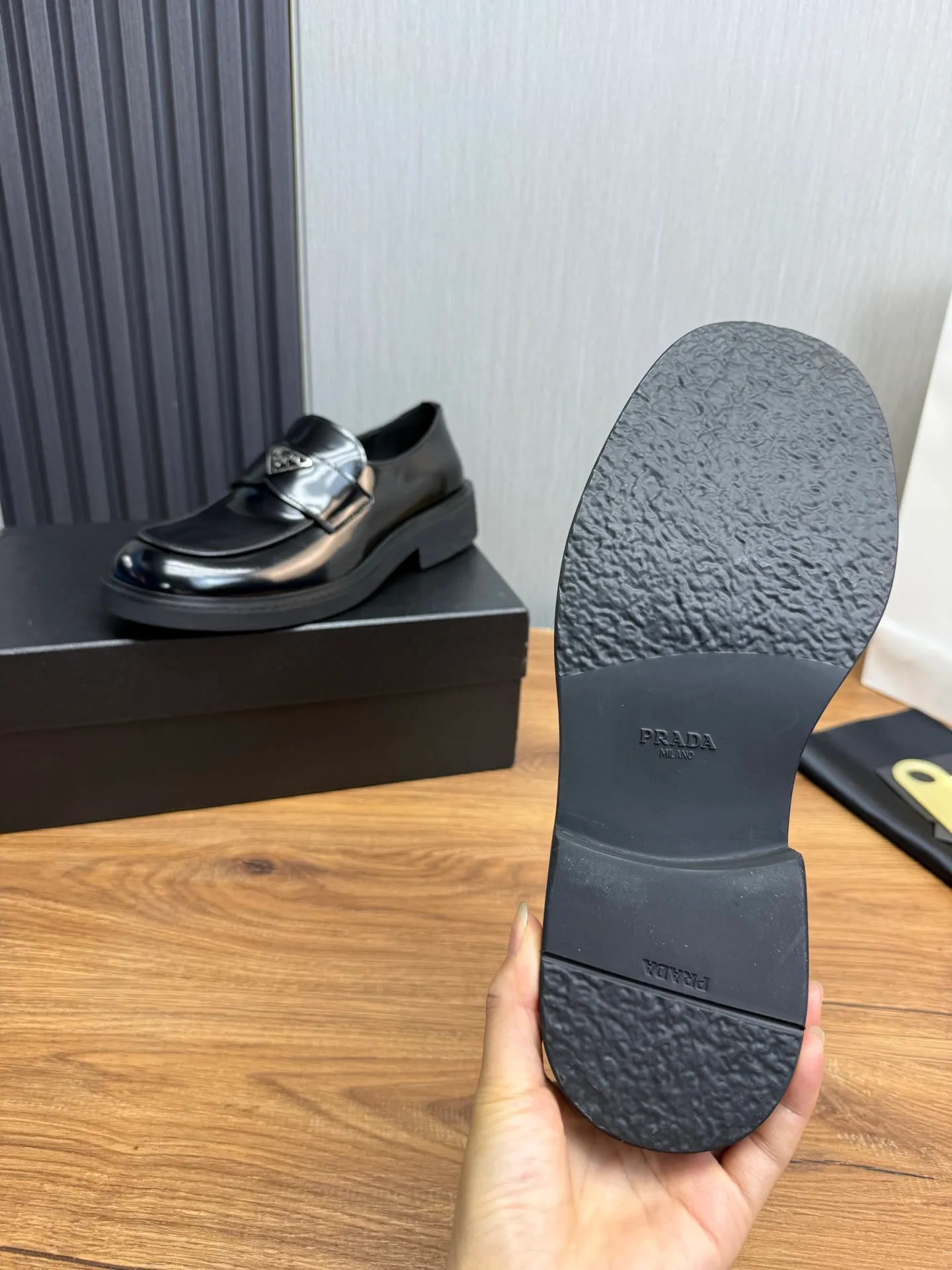 Men's shoes 💰840💰 [PRADA] New models synchronized with the official website, high-quality shipments ✔️Hot-sellers🔥 Original cowhide. Open edge beaded cowhide + cowhide lining, 1🆚1 replica, original lightweight foam outsole, 38-45 (men's 38.45 custom-made, non-refundable)